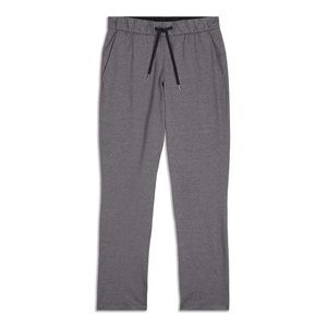 Lululemon on the fly pants